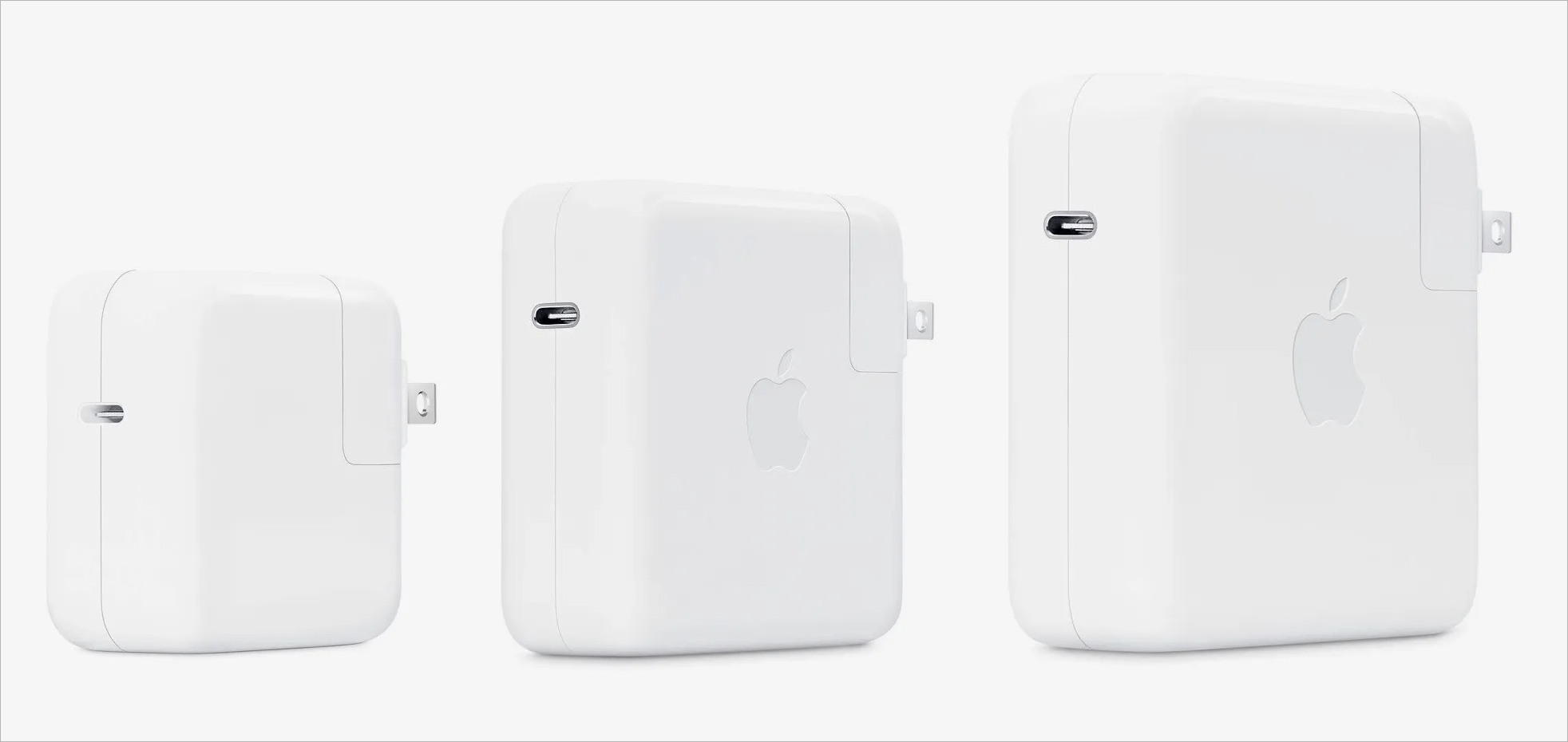 Podłącz iPhone'a 13 do ładowarki MacBooka