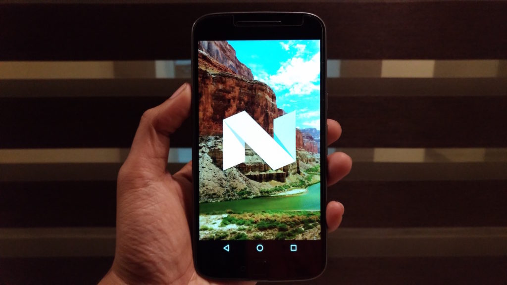 Moto G4 Plus z systemem Android 7.0 Nougat