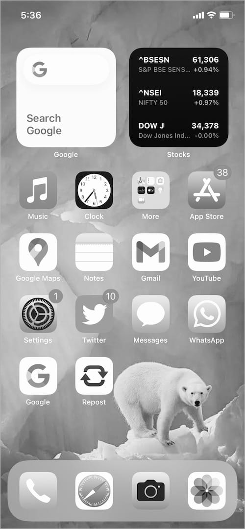 Tryb czarno-biały na telefonie iPhone