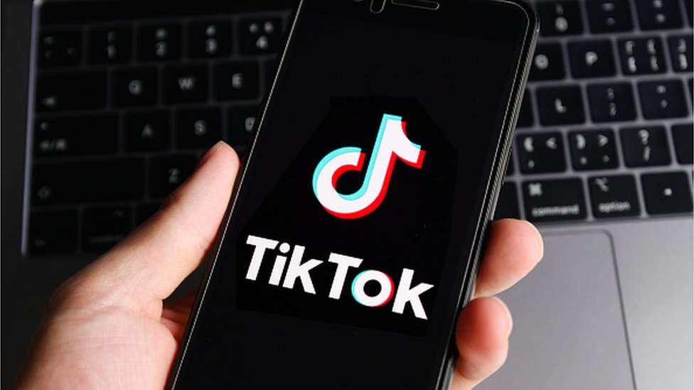 Jak zamienić nazwę w symbol na TikTok
