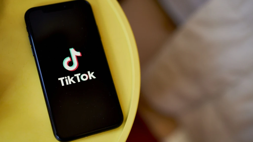 Co oznacza żółta osoba na TikTok?