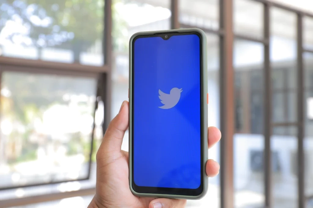Co to jest niebieska weryfikacja na Twitterze i jak ją uzyskać?