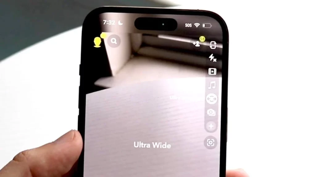 Jak korzystać z ultraszerokiego aparatu na Snapchacie?