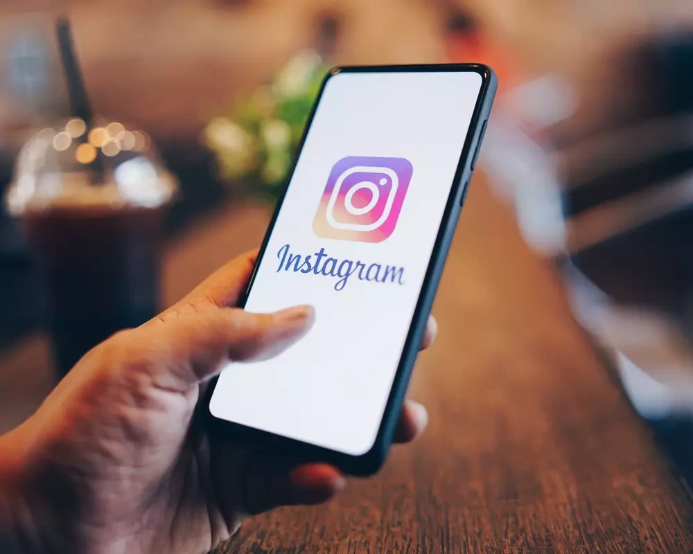 Czy Instagram powiadamia o zrobieniu zrzutu ekranu historii?