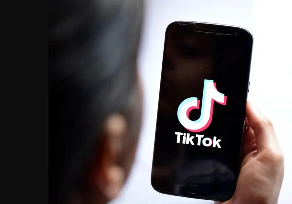 Ile zarabia TikTok za wyświetlenie?