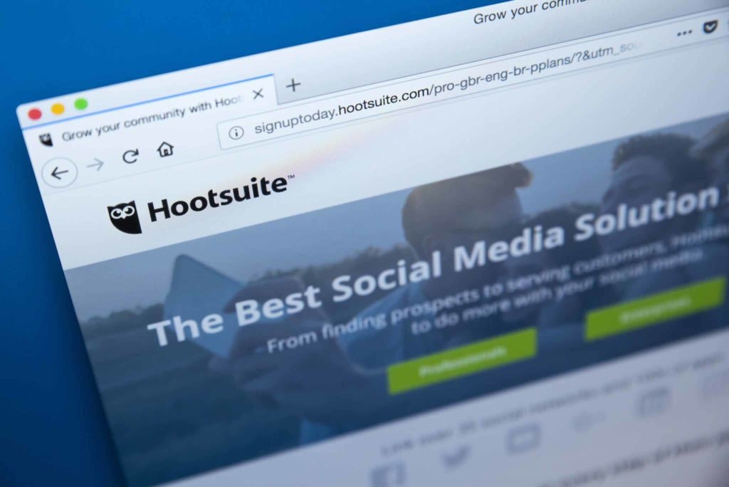 Wskazówki dotyczące korzystania z zaplanowanych postów na Facebooku za pomocą Hootsuite 