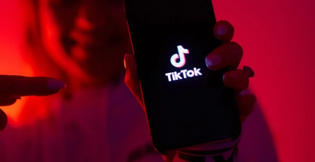 jak tiktok czyta w myślach