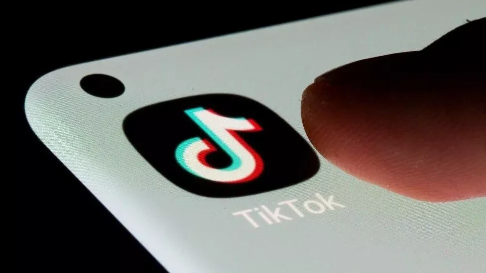 Jak wyłączyć ochronę przed wiekiem na TikTok?