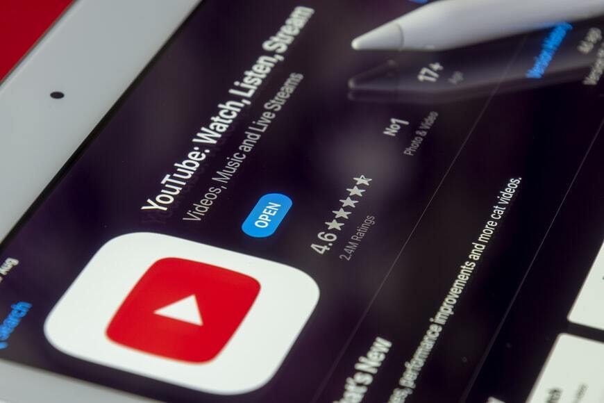 Ile YouTube płaci za 1 milion wyświetleń?