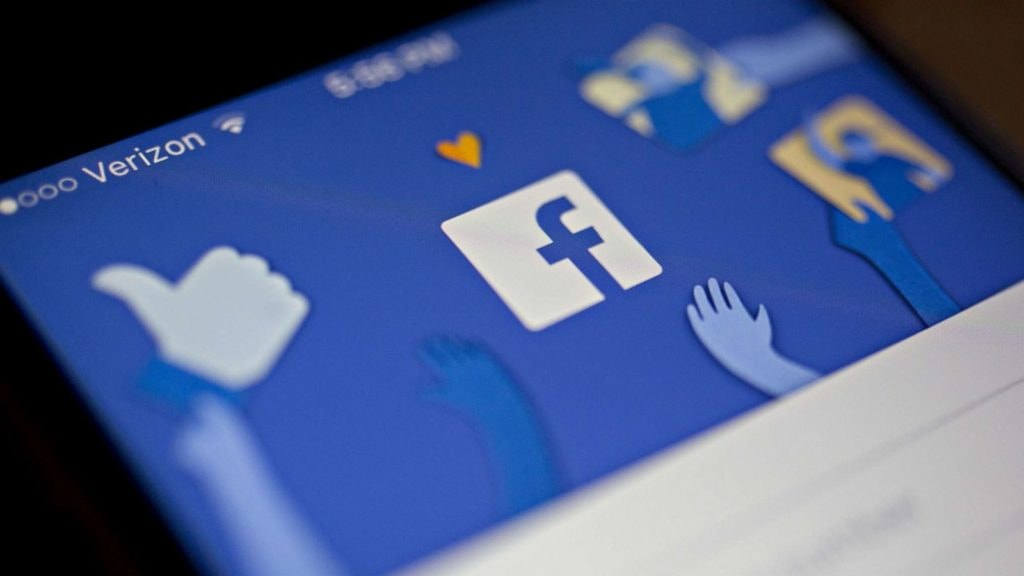 Jak ukryć polubienia na Facebooku? 