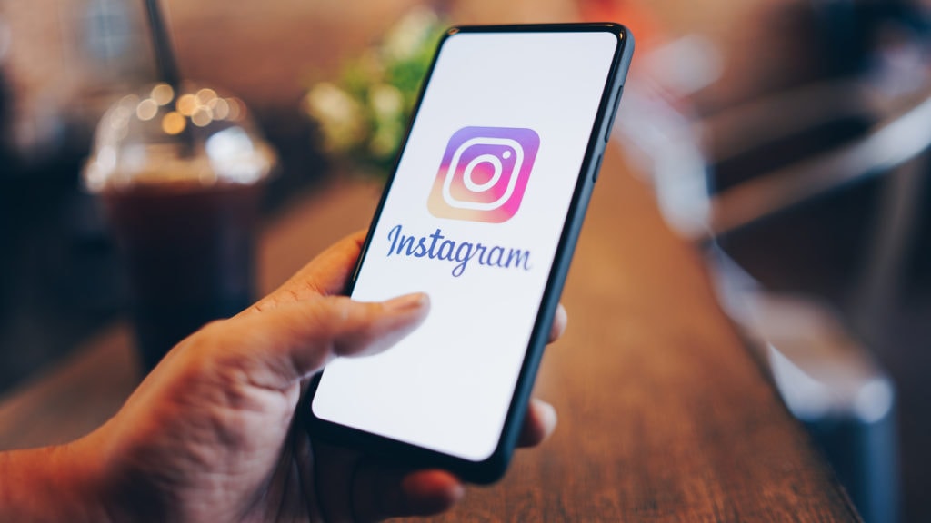 Instagram na urządzeniach mobilnych; najlepszy czas na publikowanie na Instagramie w środę