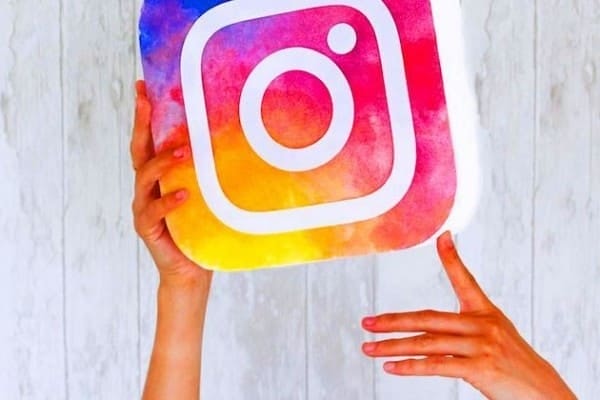 Logo Instagram; najlepszy czas na publikowanie na Instagramie w środę